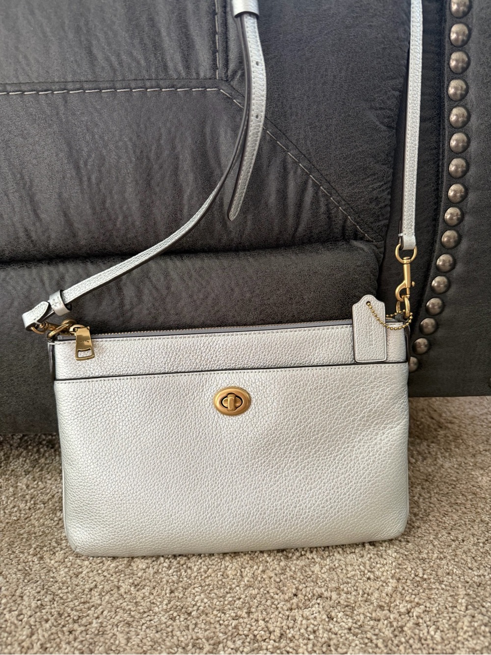 Coach Metallic Silver Pebbled Leather Turnlock Crossbody Bag C7202